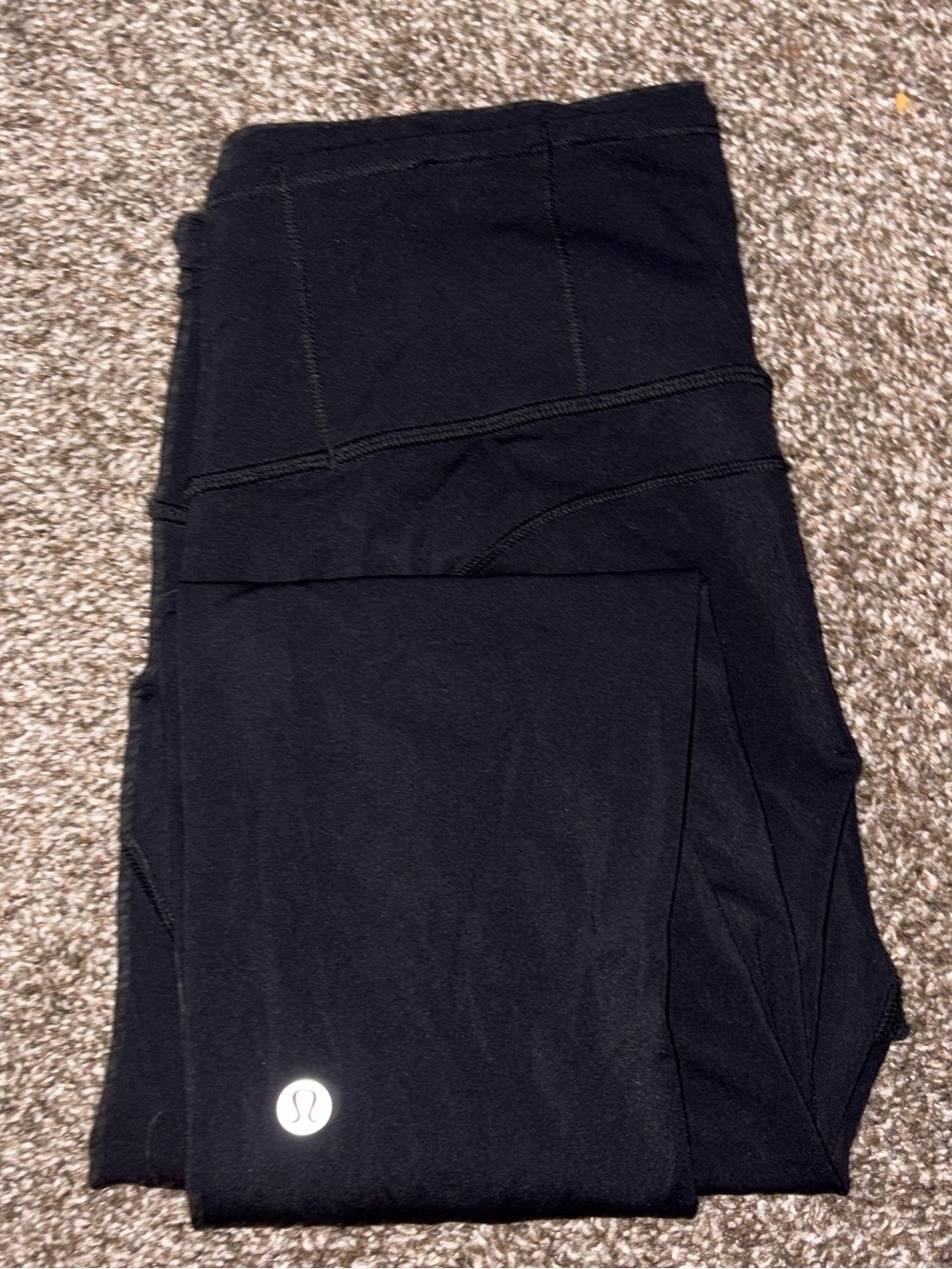 Lululemon 7/8ths pocket leggings with reflective pattern